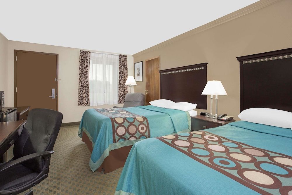 Super 8 by Wyndham Danville 2