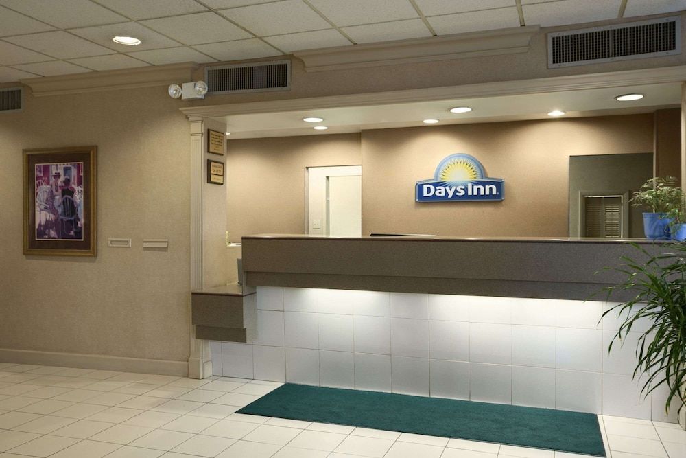 Days Inn by Wyndham Sidney OH 2