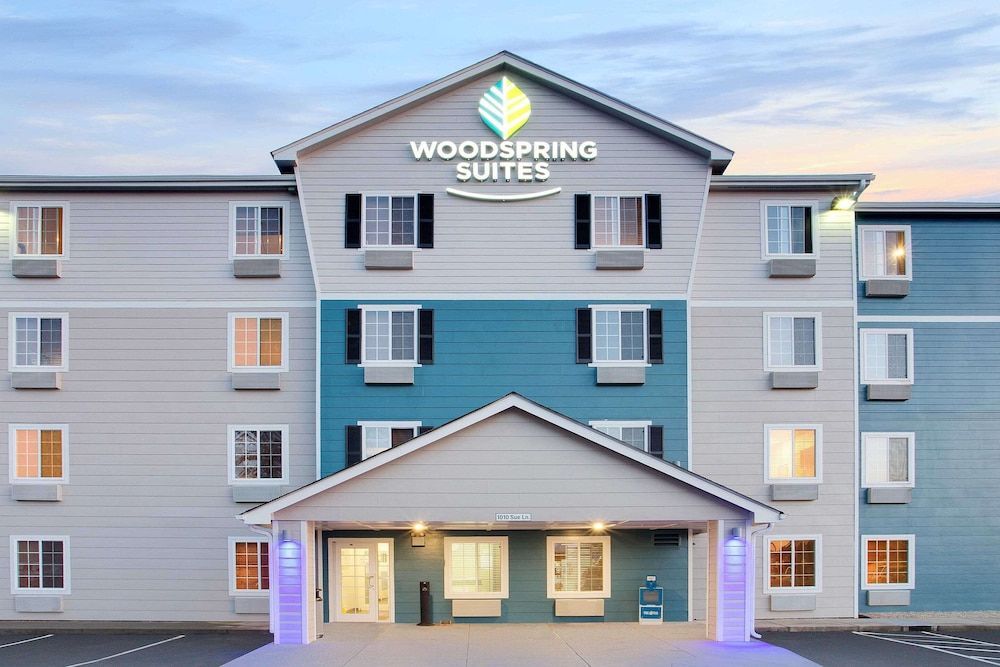 WoodSpring Suites Charlotte Shelby 1
