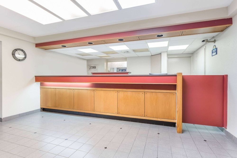Days Inn by Wyndham Harrisburg North 2