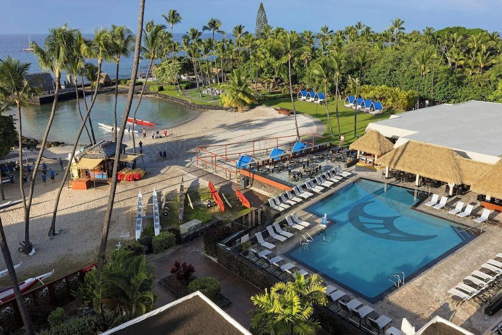 Courtyard by Marriott King Kamehameha's Kona Beach Hotel 1