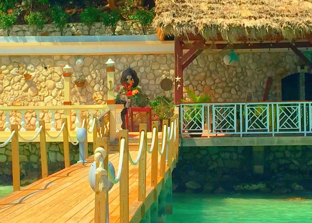 Abaka Bay Resort 2