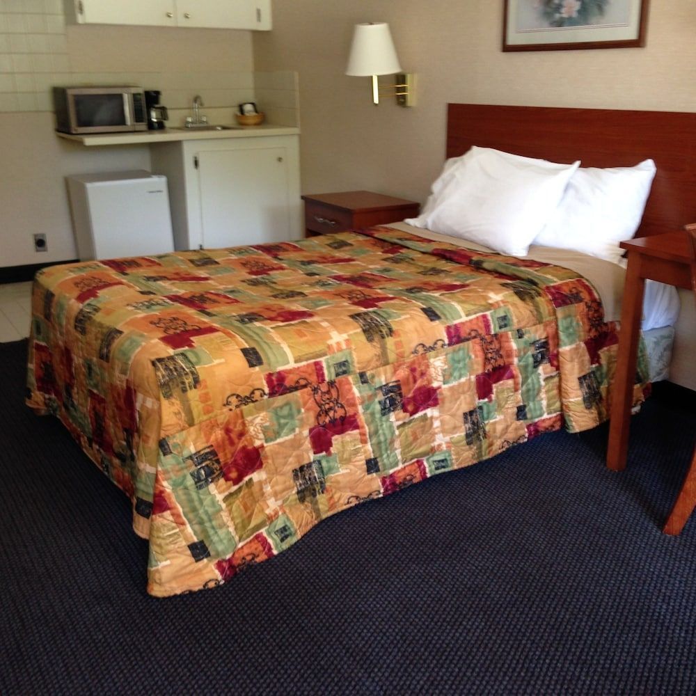 Knights Inn Elizabethtown 2