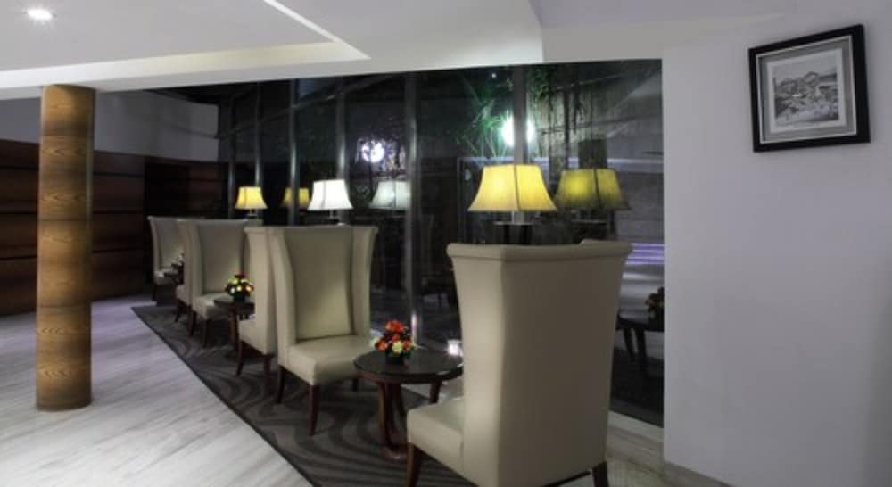 Hiltop Hotel 2