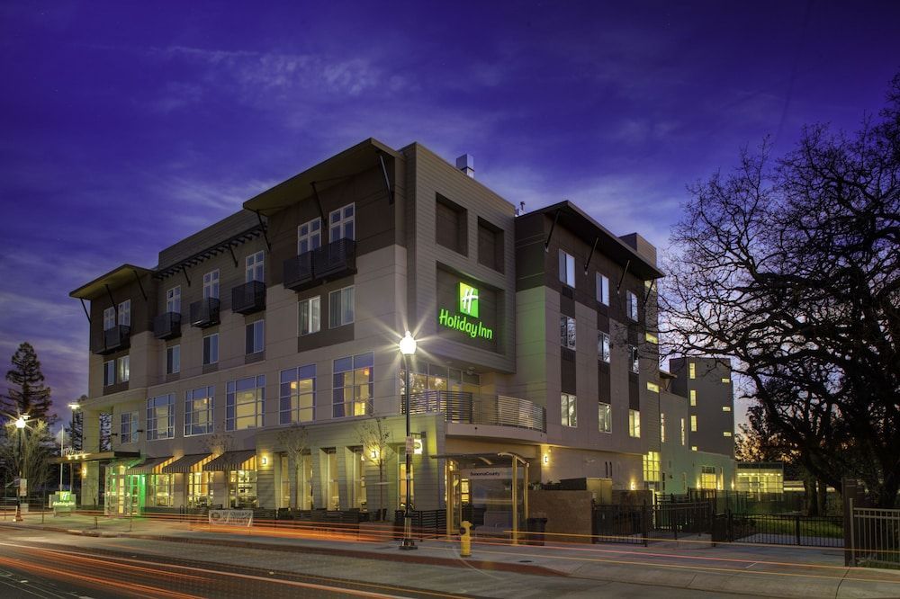 Holiday Inn WINDSOR - WINE COUNTRY by IHG 1