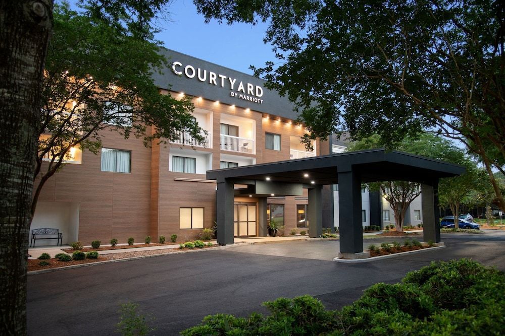 Courtyard Lafayette Airport 1