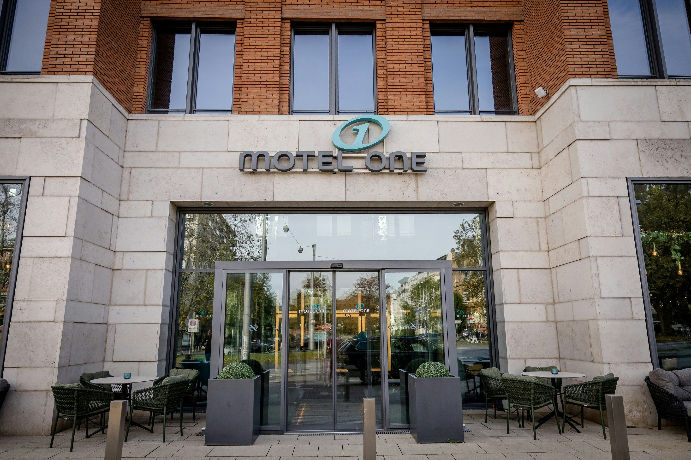 Motel One Wiesbaden 2