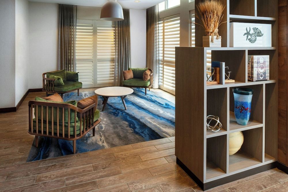 Fairfield Inn & Suites by Marriott Savannah Midtown 1