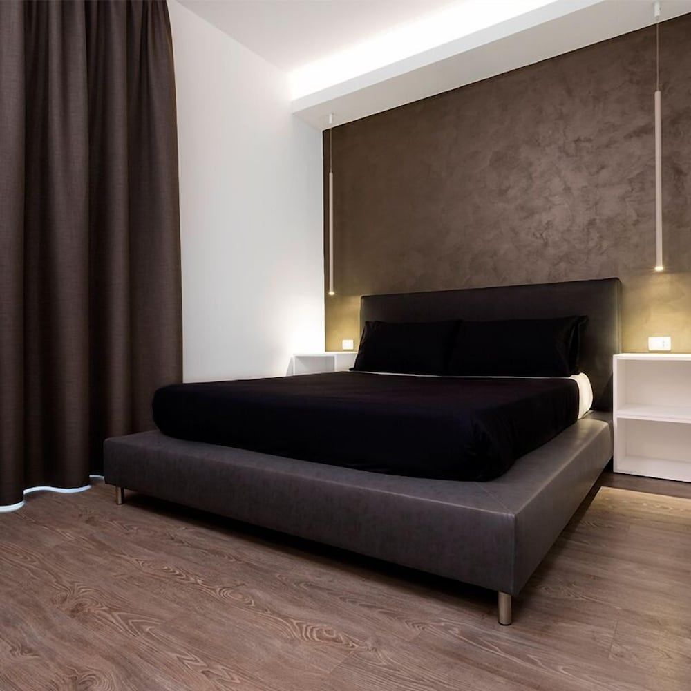 Minimal Rooms 1