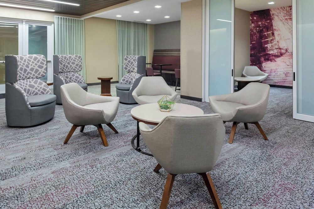 Courtyard by Marriott St. Louis West County 2