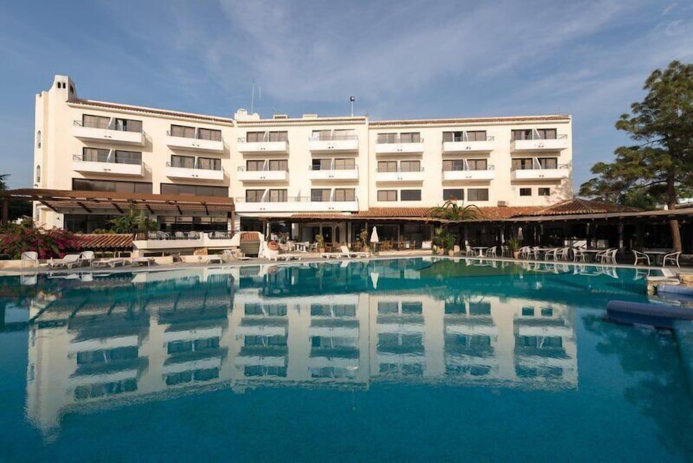 Paphos Gardens Apartments 2