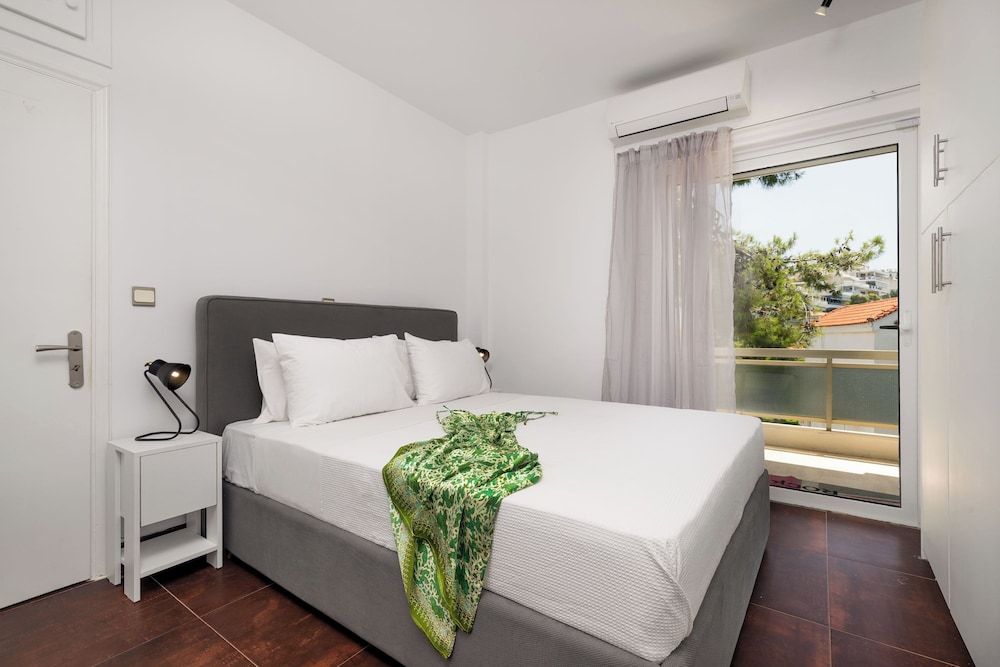 Relux Sea View 2 Bedroom Apartment by BluPine 2