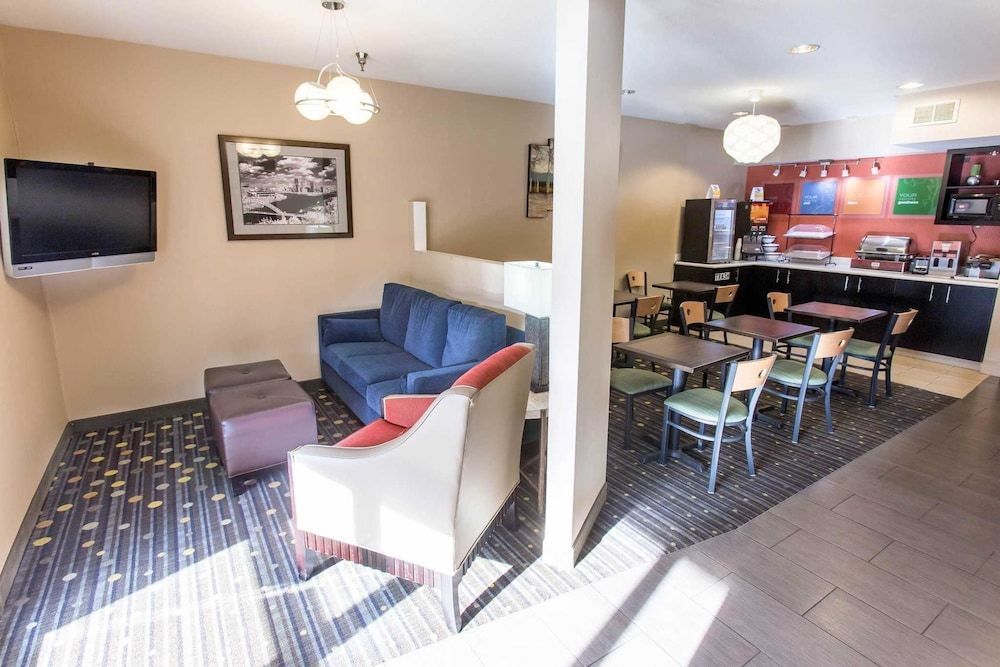 Comfort Inn Pittsburgh Crafton 2