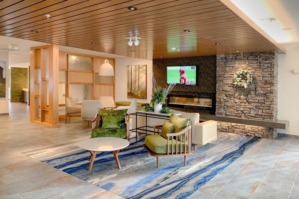 Fairfield Inn & Suites by Marriott Northfield 1