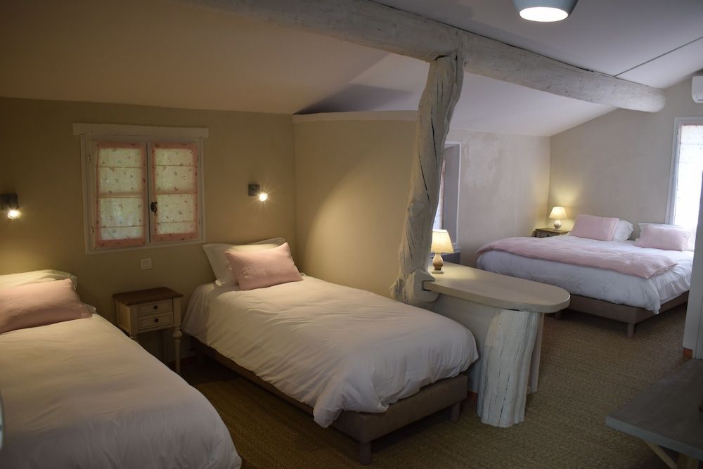 La Bastide Bleue 2