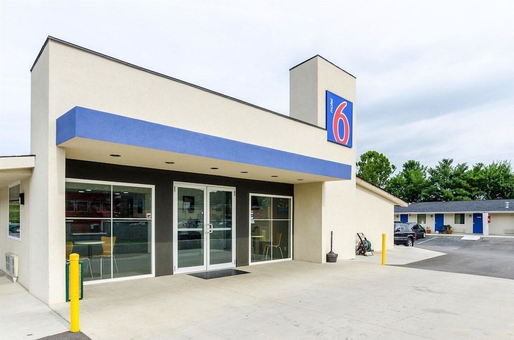 Motel 6-Troutville, VA 1