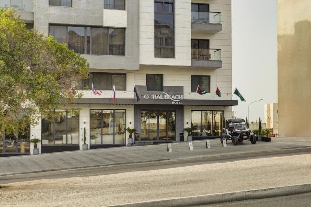 Coral Beach Hotel & Spa 1