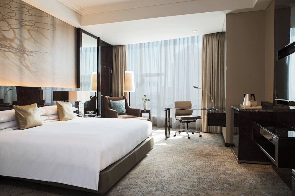 Renaissance Shanghai Pudong Hotel 1