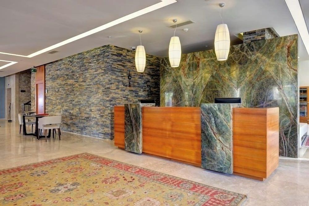 Sundance Suites Hotel 2