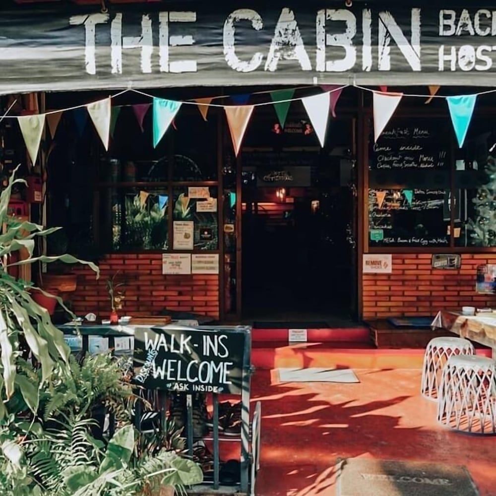 The Cabin Backpackers Hostel & Bar 1