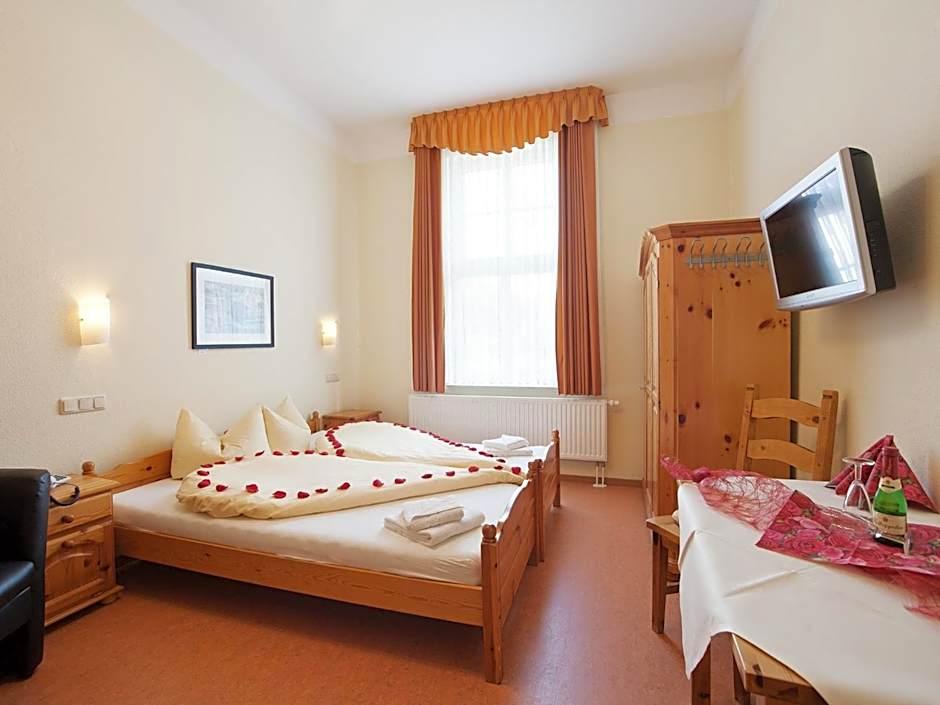 Hotel Zum Herrenhaus 1
