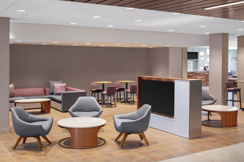 Courtyard by Marriott Wayne Fairfield 2