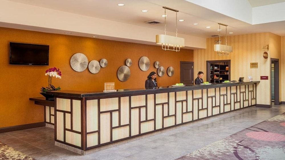 FairBridge Hotel by Concord Plaza 2
