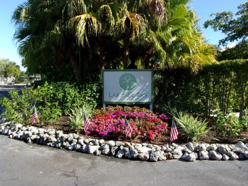 Marco Island Lakeside Inn 1
