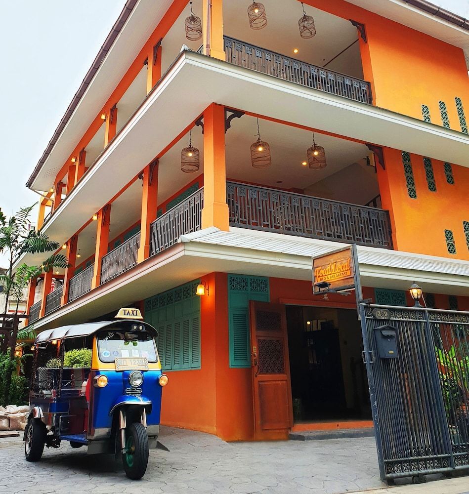 Focal Local Bed & Breakfast 1