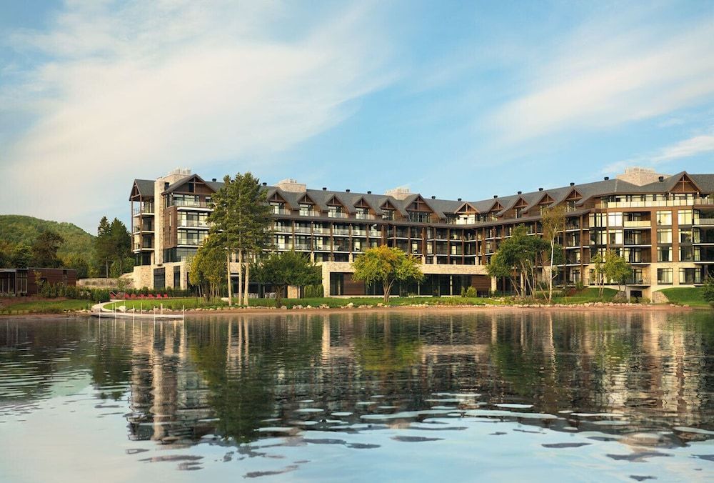 Entourage sur-le-Lac 1