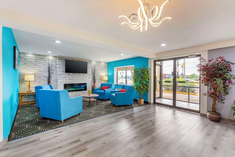Quality Inn Huron 2