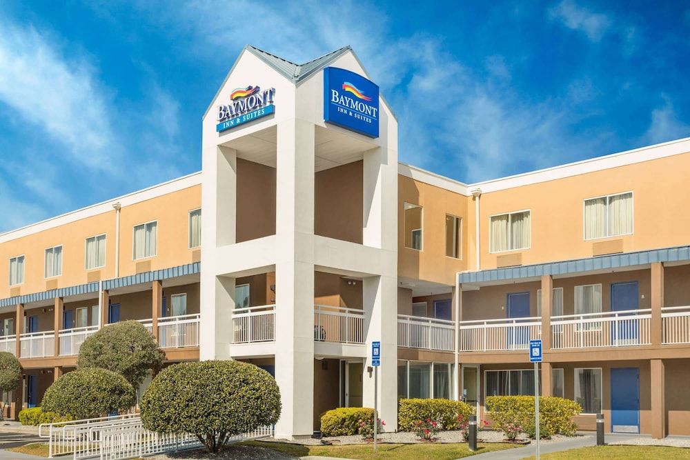 Baymont by Wyndham Savannah Midtown 1