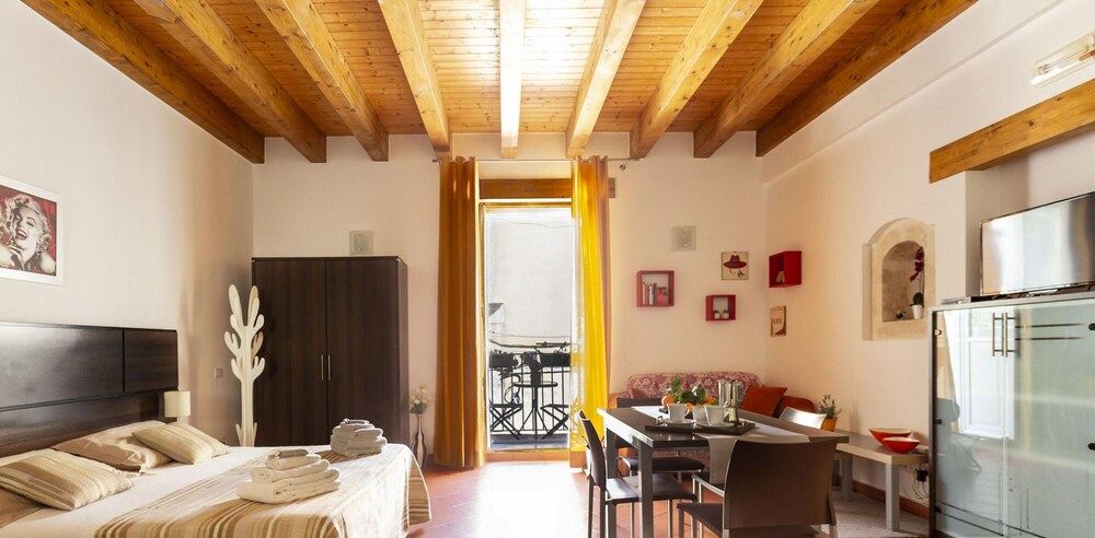 Salomone Apartment 3 1