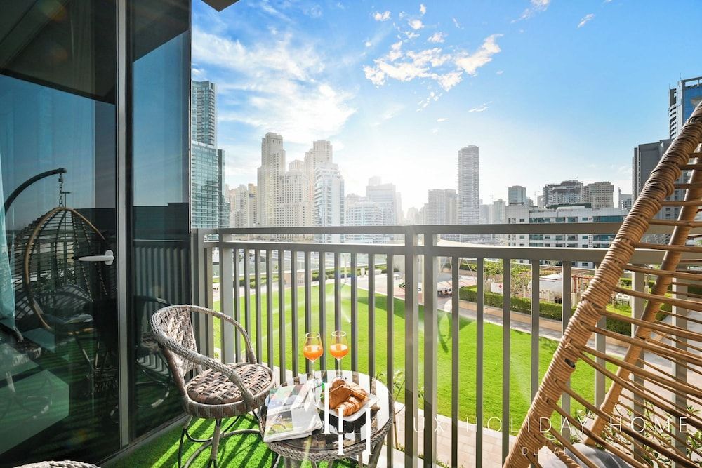 LUX 52 42 Deluxe Marina view suite 1
