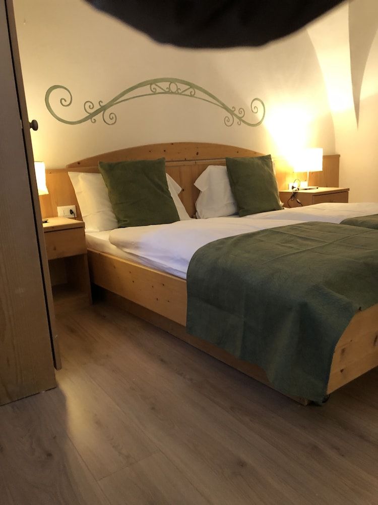 Albergo Alla Costa 2