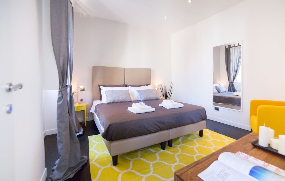 Rent In Rome - Flo's Apartment 1