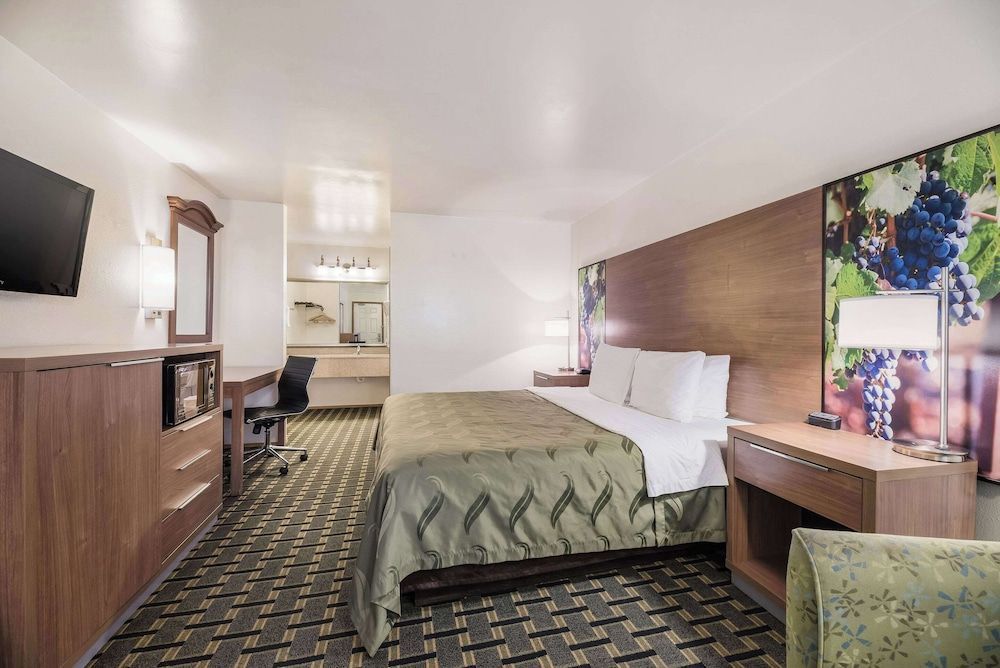 Quality Inn Near Fort Hunter Liggett 1
