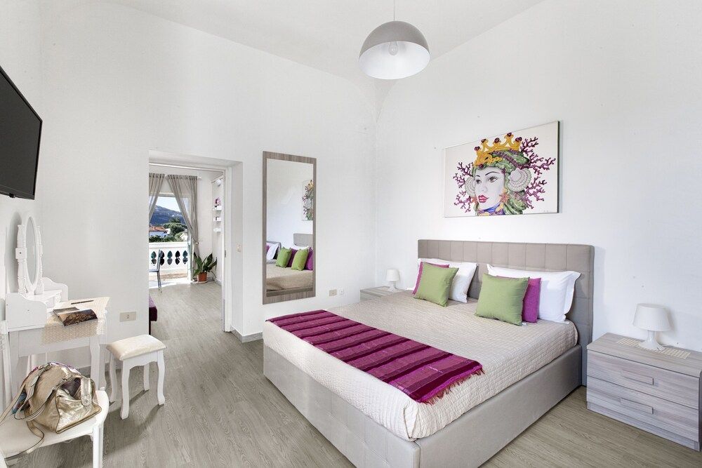 Estate4home- Villa Lina 1