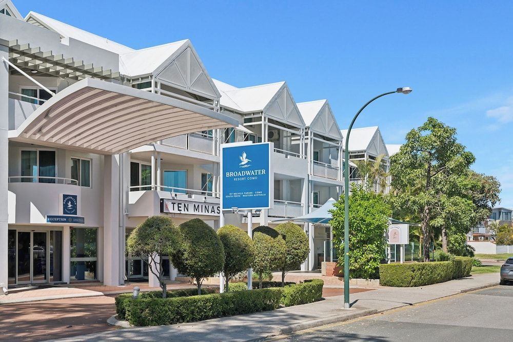 Broadwater Resort Como 1