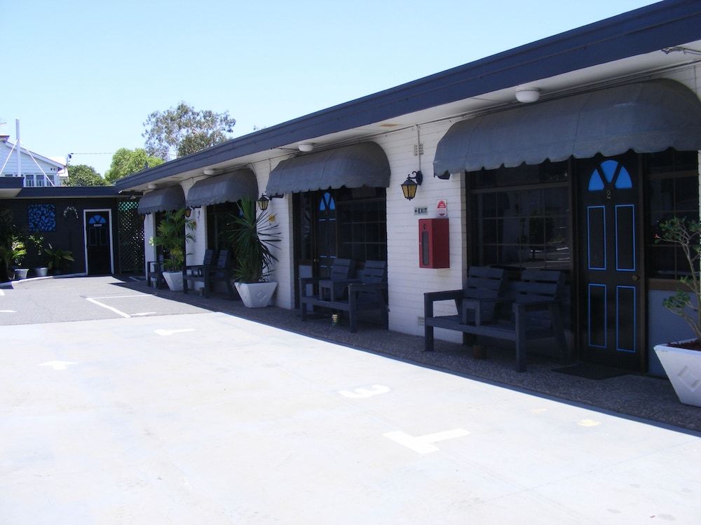 Motel Lodge 1