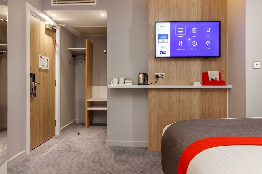 Holiday Inn Express WIGAN by IHG 2