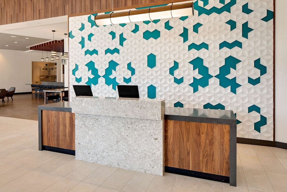 Hyatt Place Glendale/Los Angeles 2