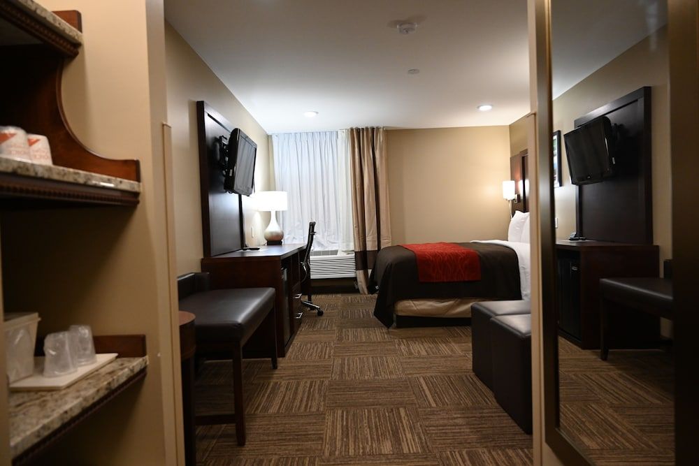 Giles Hotel Inn & Suites 2