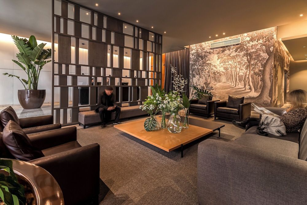 Broadway Hotel & Suites 1