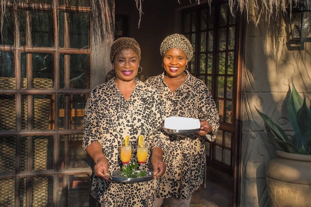 iKhaya LamaDube Game Lodge 1