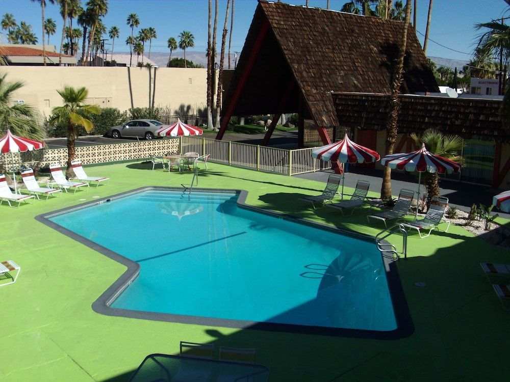 Desert Lodge 1