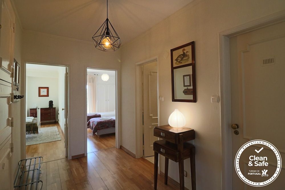Cascais Estoril Apartment Near the Beach 2