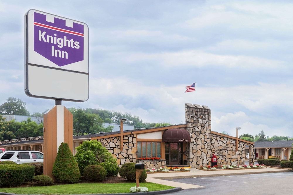 Knights Inn Greensburg 1