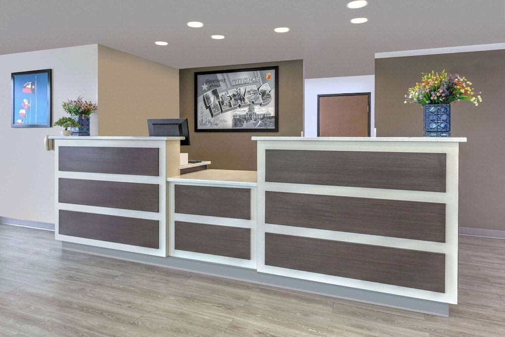 Super 8 by Wyndham Waxahachie TX 2