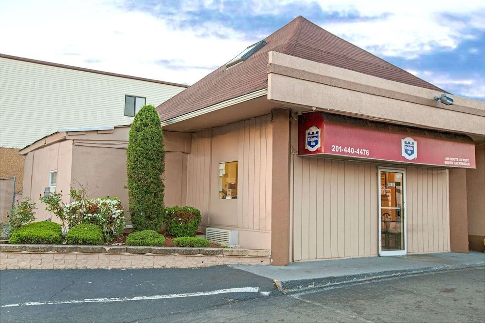 Knights Inn South Hackensack 1